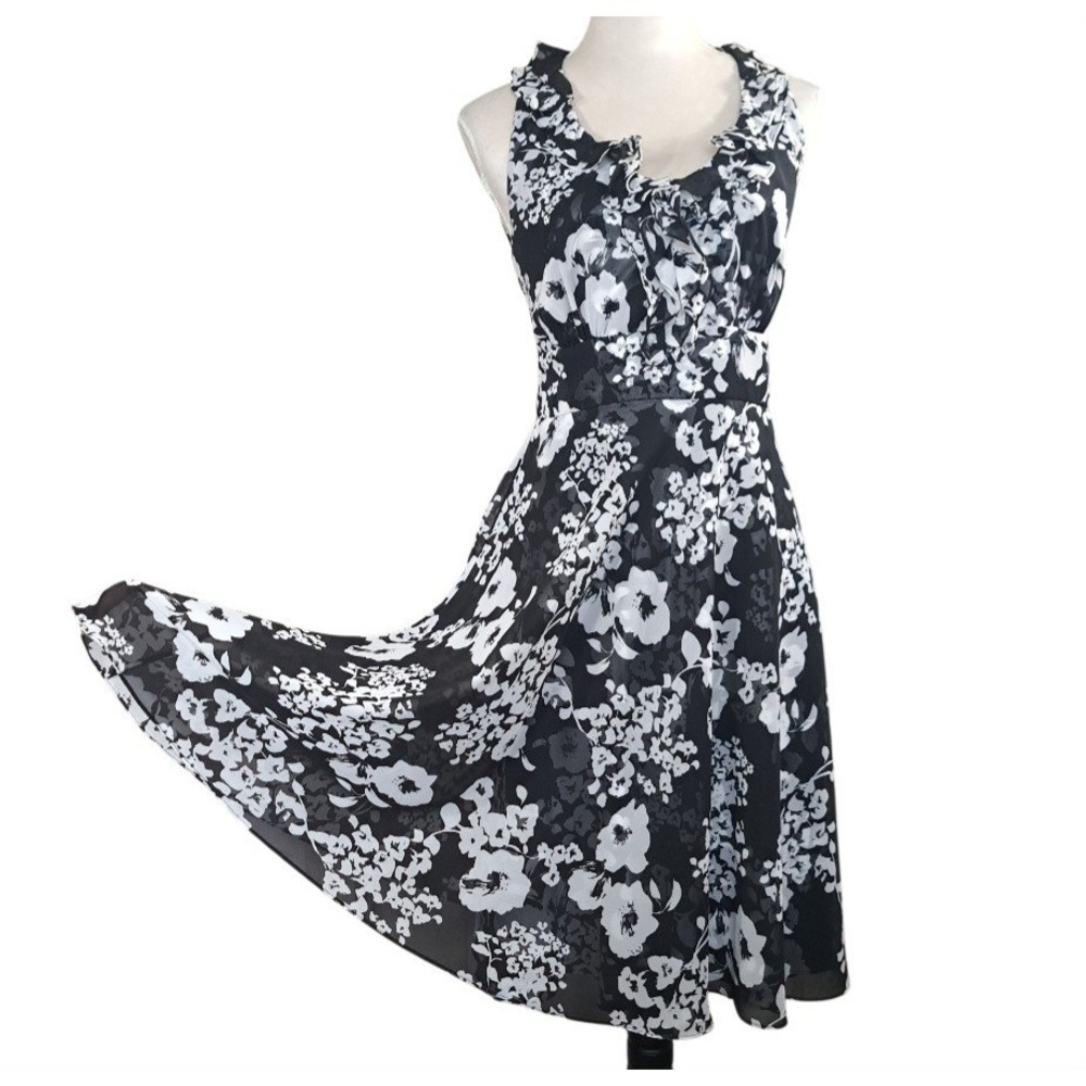 White House Black Market Floral Overlay Dress 4 Black White Sleeveless Chiffon